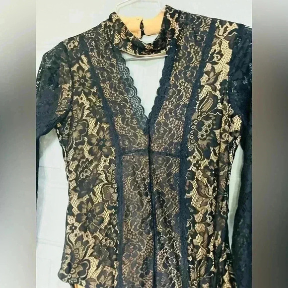 BLACK WIDOW LACE BODYSUIT TOP WINDSOR SIZE SMLL TO MED FITS - Picture 6 of 11